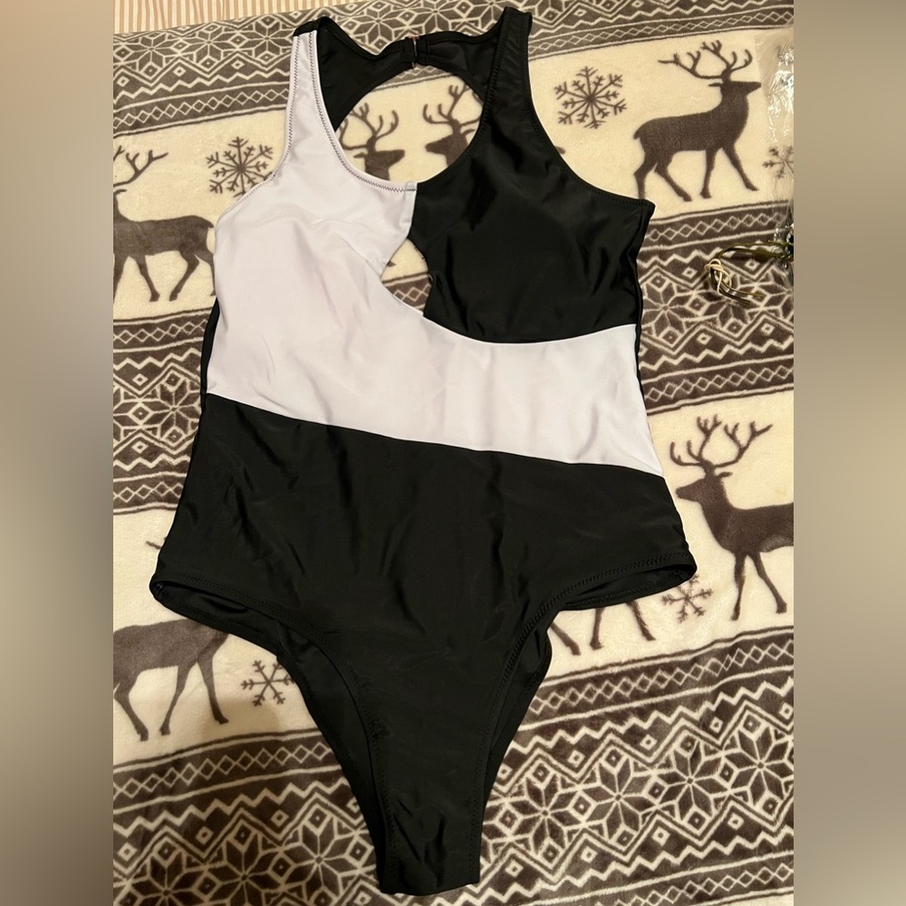 NWOT - gorgeous One Piece